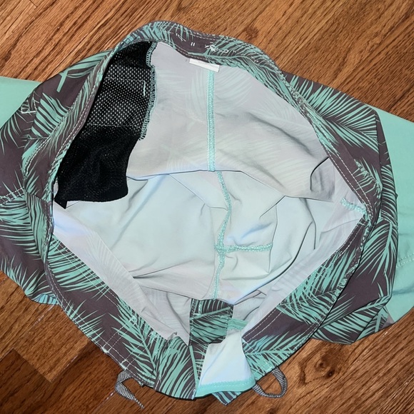 Quiet Storm Tropical Light Green Swim Bottoms / Trunks Men’s Size 38 - Picture 5 of 6